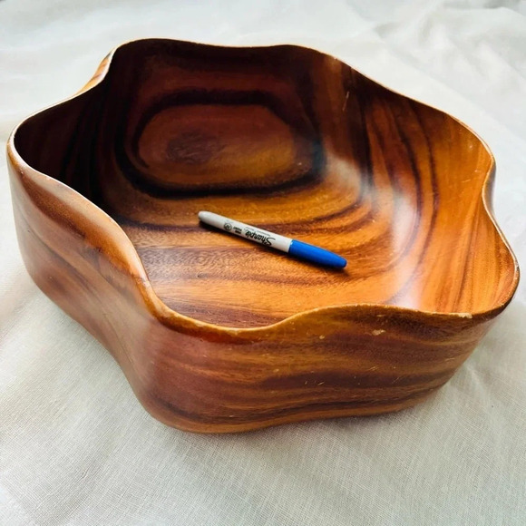 Vintage Extra Large Hexagon Scalloped Edge Carved Wooden Bowl - Picture 12 of 14